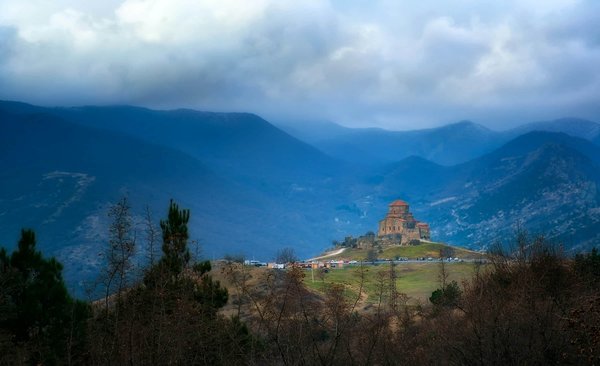 Comment organiser une visite des monastères médiévaux en Arménie?